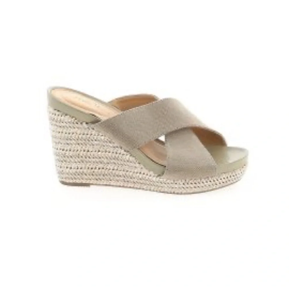 Me Too Wedges,‎ Size 8M